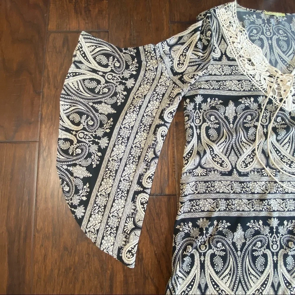 GIANNI BINI Bell Sleeve Tassel Tie Boho Dress - Picture 3 of 13